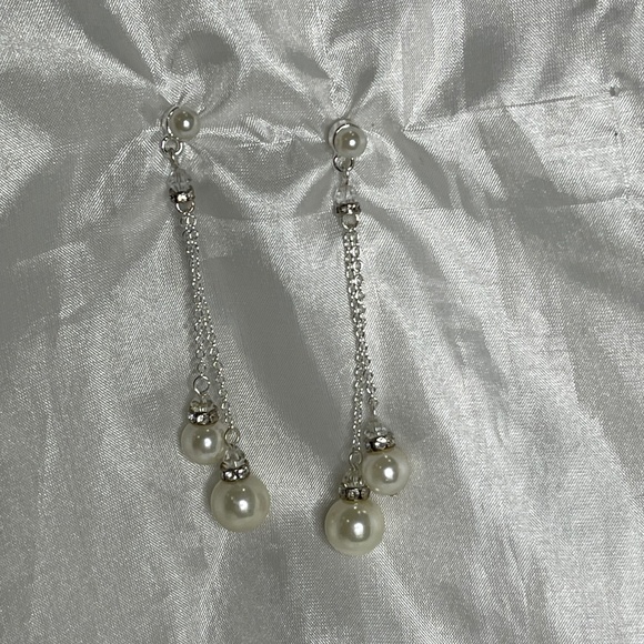 Pearl Drop Earrings - Picture 1 of 1